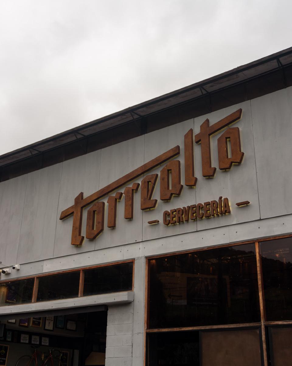Fachada de la Cervecería Torrealta, en El Retiro, Antioquia