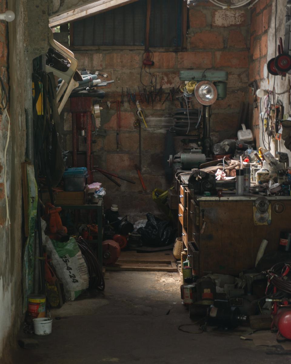 Interior de un taller en Venecia, Antioquia