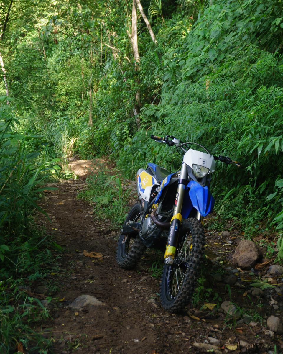 Moto de aventura en la trocha de Jericó