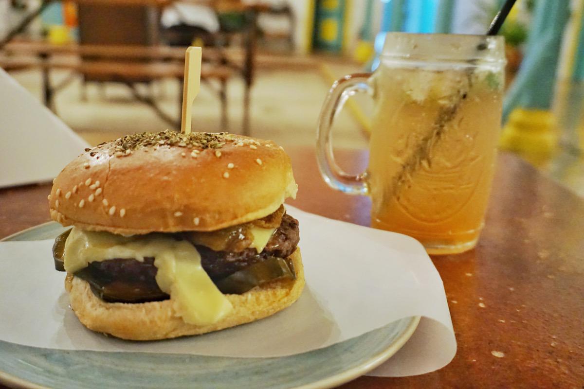 abejorral-restaurant-mi-tierra-hamburger.jpg abejorral-restaurant-mi-tierra-hamburger.jpg