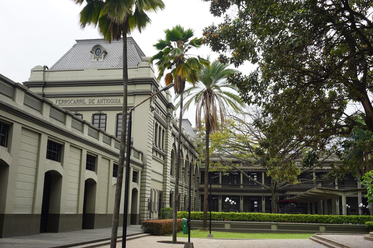 antigua-estacion-del-ferrocarril-de-antioquia-1.JPG