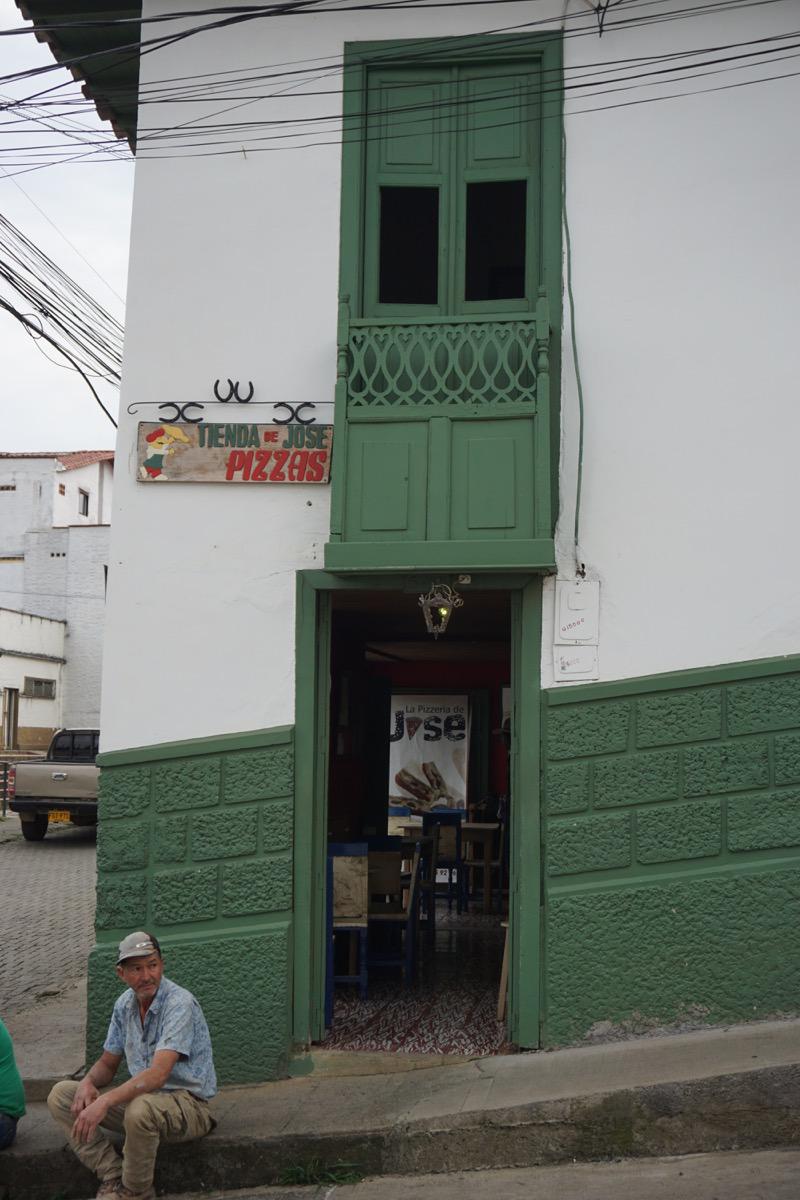 la-pizzeria-de-jose-1.JPG
